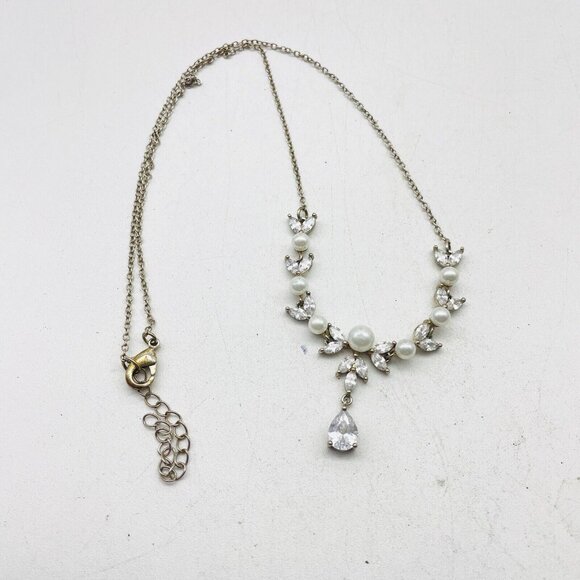 Rhinestone Drop Necklace Silver Tone Glam Bling Sparkle Holiday Party Classic - Picture 2 of 7